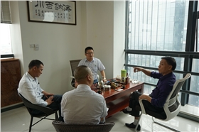 漆強(qiáng)化工討論家具涂料行情情況.jpg 漆強(qiáng)化工討論家具涂料行情情況.jpg