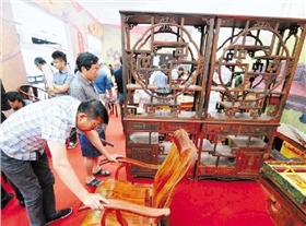 漆強(qiáng)化工為你講述購(gòu)買家具陷阱2.jpg 漆強(qiáng)化工為你講述購(gòu)買家具陷阱2.jpg