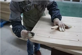 漆強(qiáng)化工_水性漆施工_打磨.jpg 漆強(qiáng)化工_水性漆施工_打磨.jpg