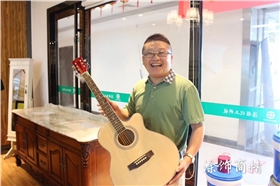 漆強(qiáng)家具漆光彩照人，記者看了都說(shuō)好 (8).jpg