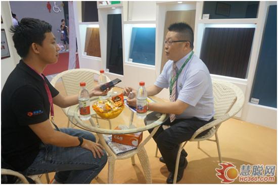 慧聰涂料網(wǎng)采訪漆強(qiáng)化工總經(jīng)理張文.jpg 慧聰涂料網(wǎng)采訪漆強(qiáng)化工總經(jīng)理張文.jpg