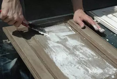 漆強(qiáng)化工_水性漆施工_去毛刺.jpg 漆強(qiáng)化工_水性漆施工_去毛刺.jpg