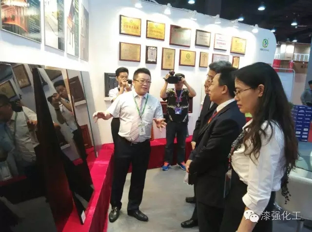 漆強資訊_中國國際中小企業(yè)博覽會事務局局長何佐賢.jpg 漆強資訊_中國國際中小企業(yè)博覽會事務局局長何佐賢.jpg